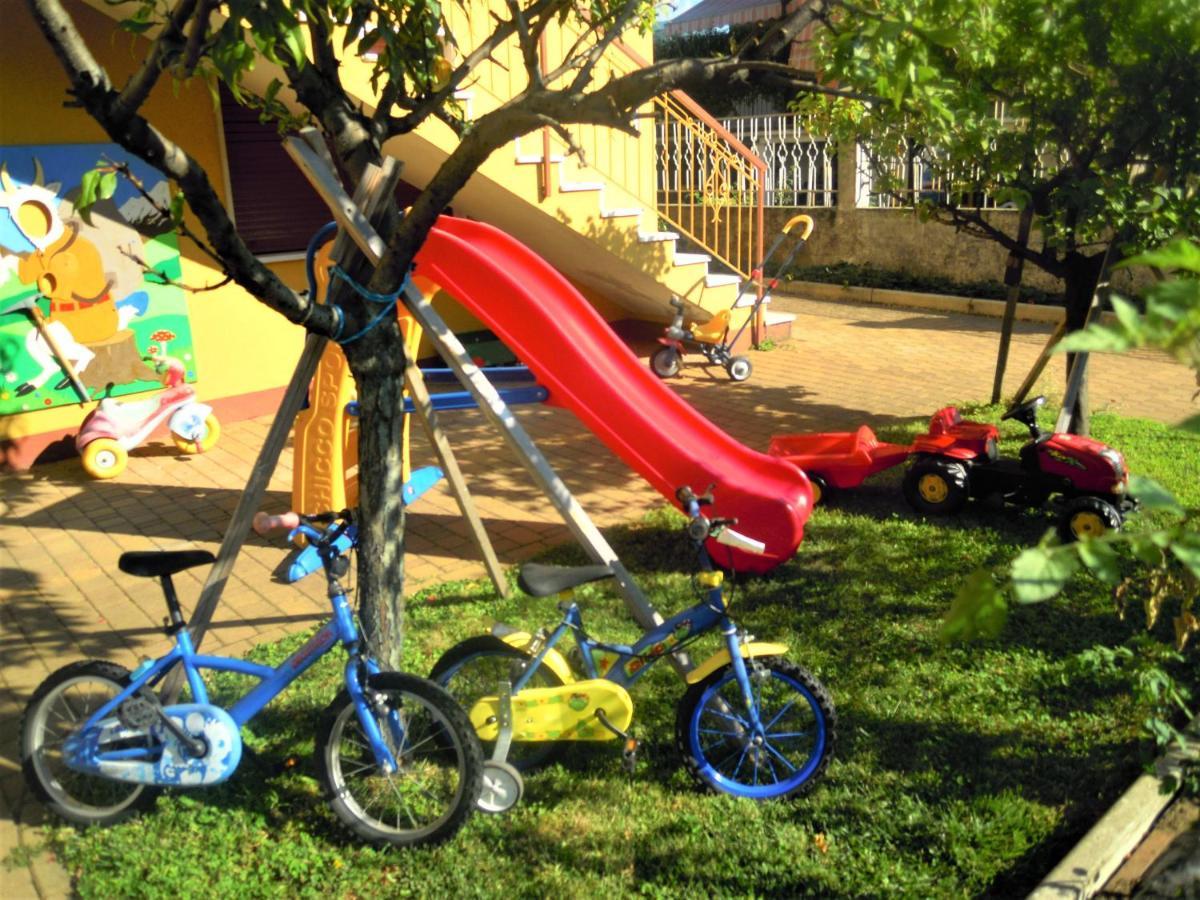 Giorni Felici Tutto Nuovo, Giardino, Parcheggio Daire Verbania Dış mekan fotoğraf